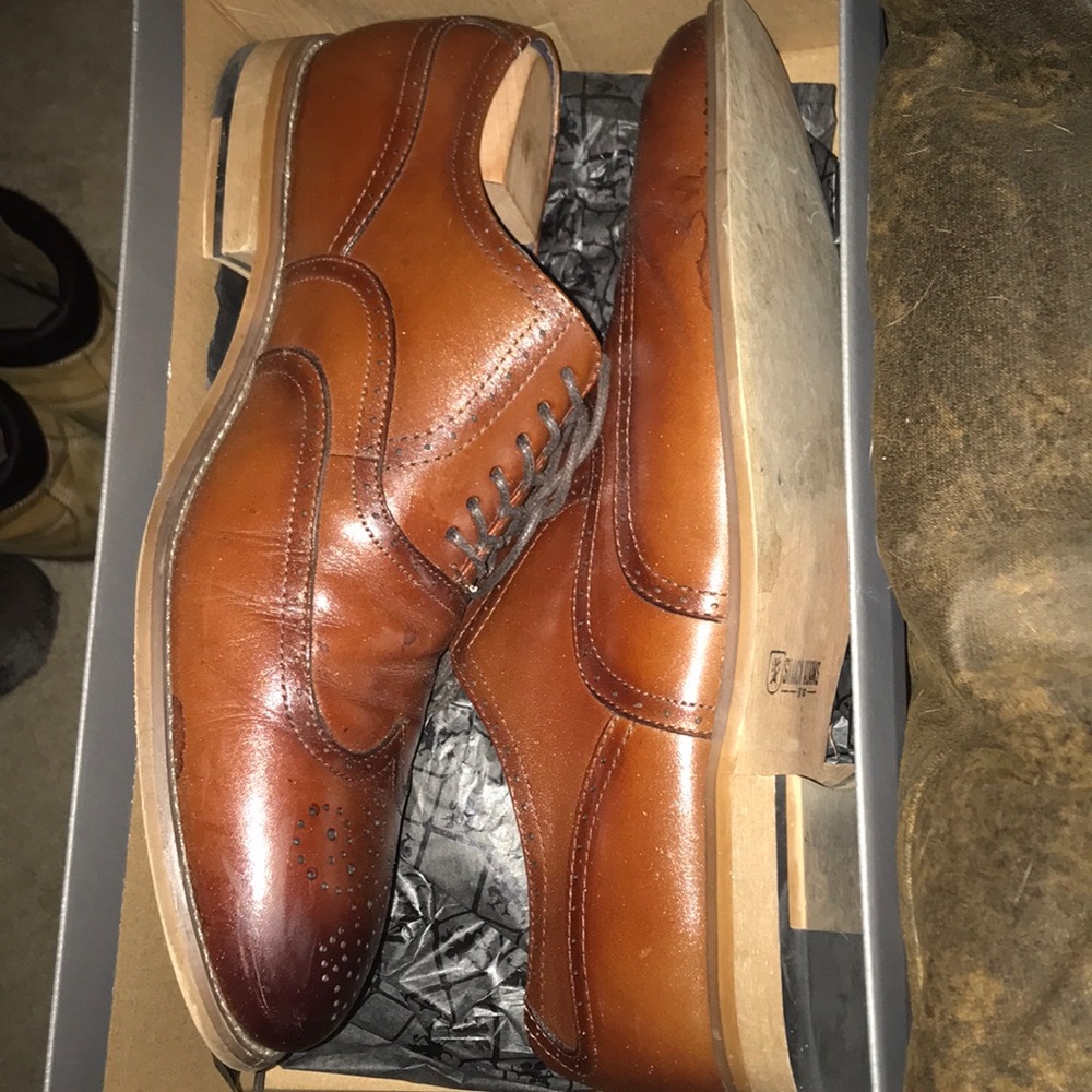Stacy Adams Cognac wingtip dress shoes. Size 10W